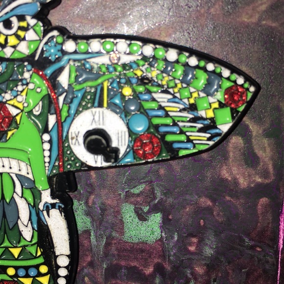 Pin - Picture 4 of 6